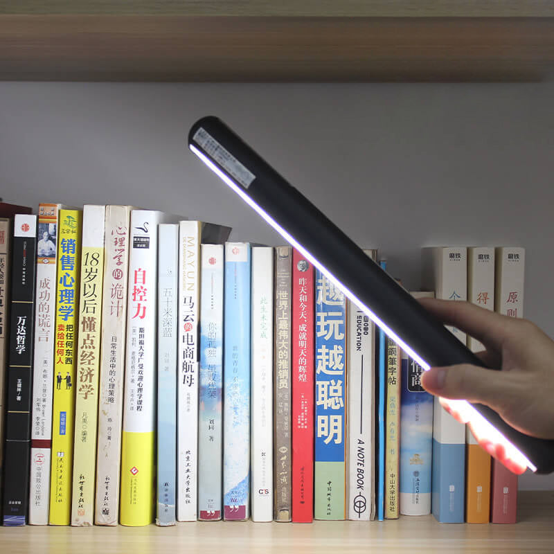 Candeeiro de parede LED minimalista ajustável em forma de barra para casa de banho