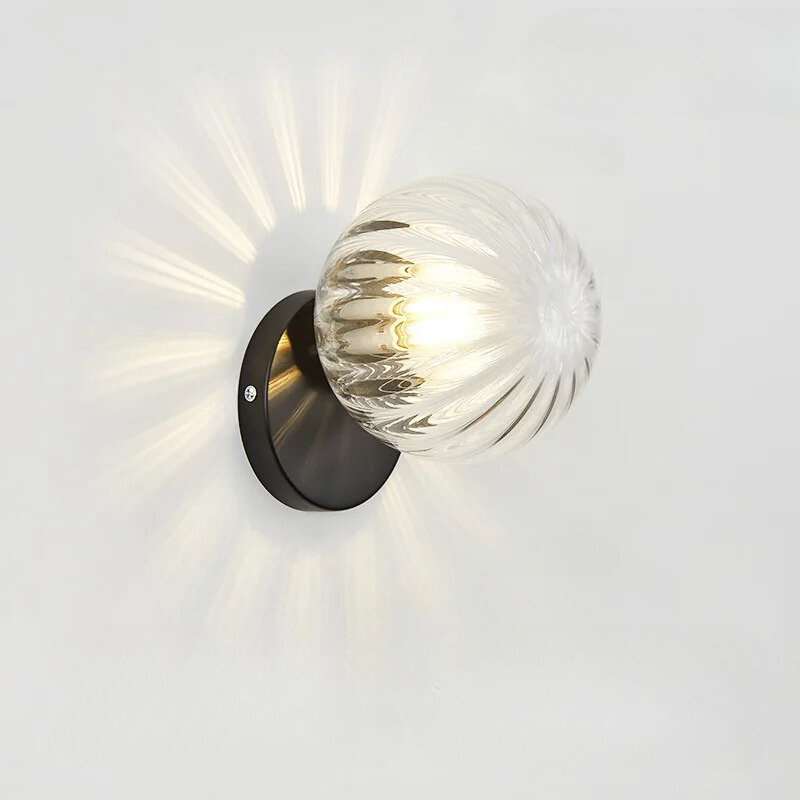 GoldLicht - Modern Golden Wall Lamp with Glass Globe