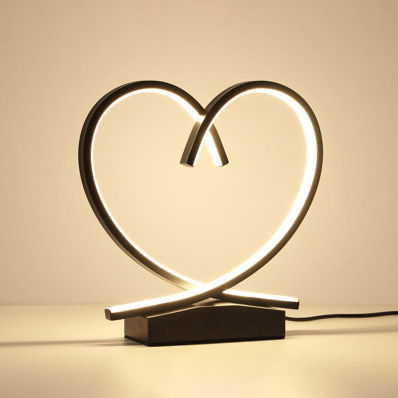 HeartWood - Comodino in legno con dettaglio a forma di cuore