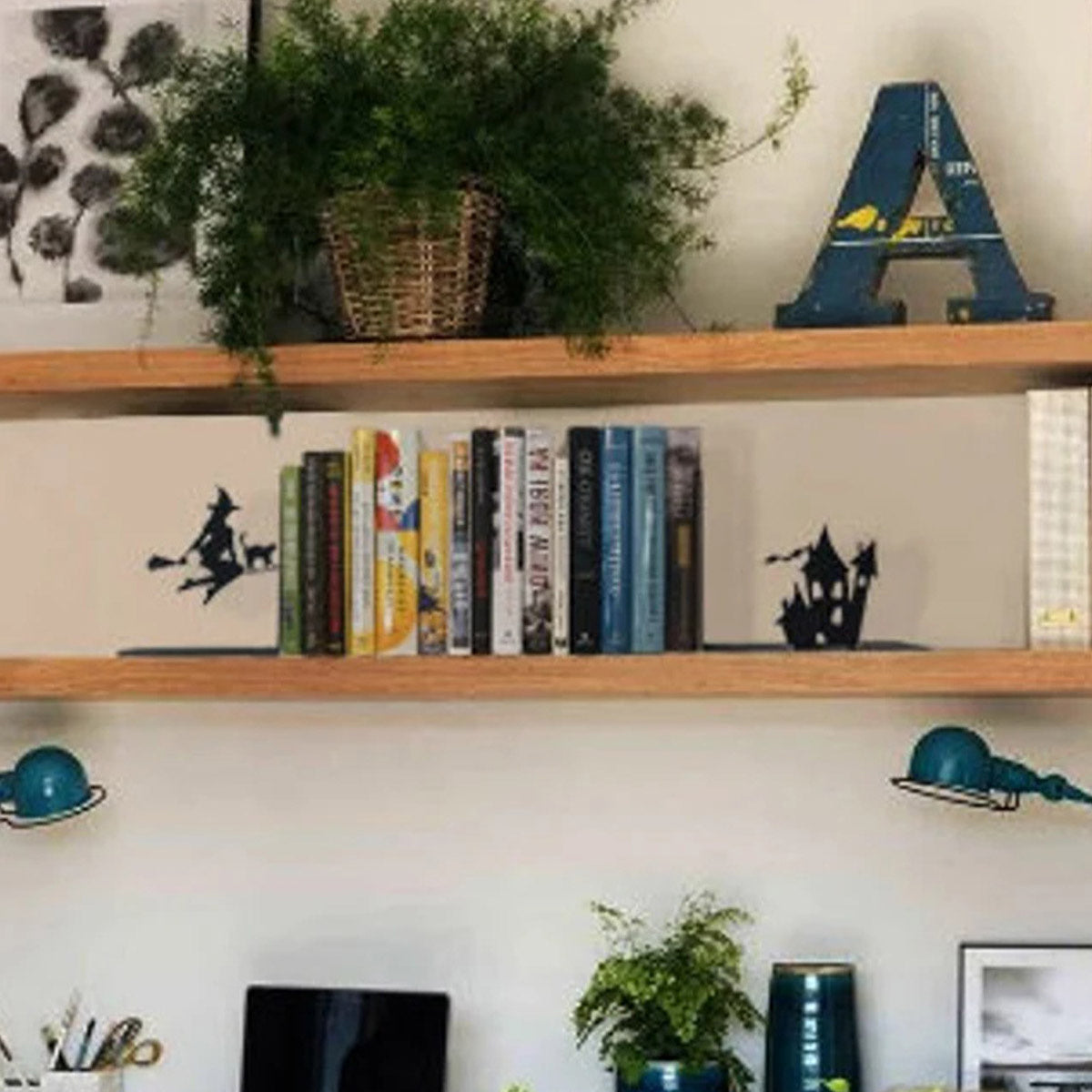 ModernHold - Suportes Metálicos para Livros e CD's