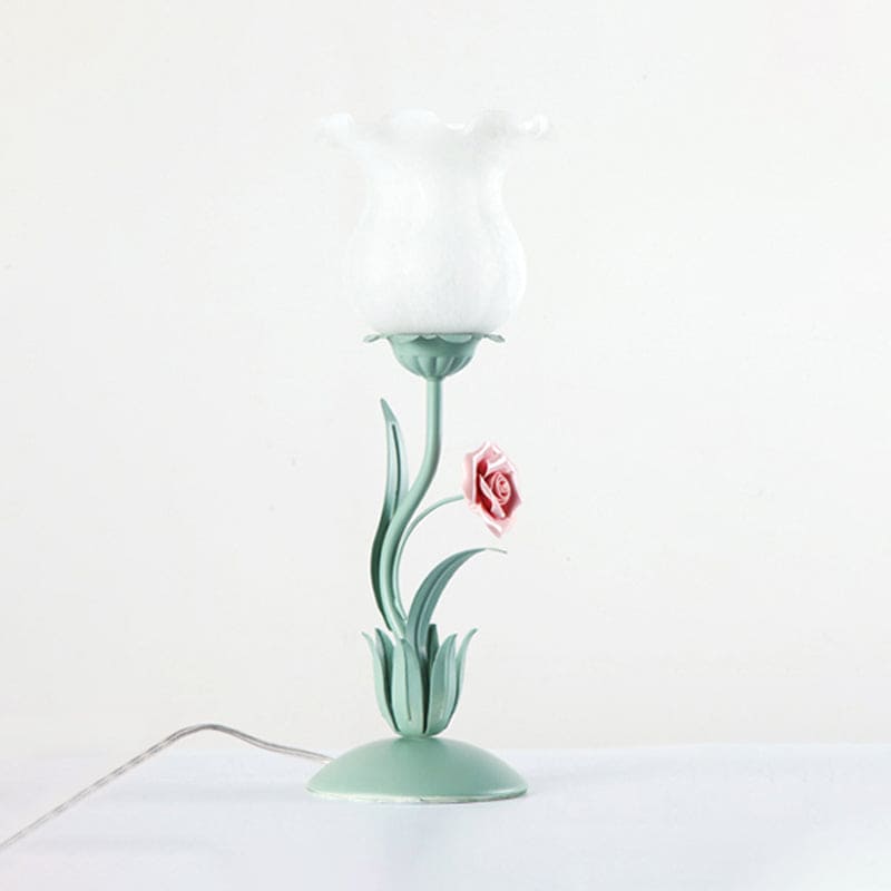 FloraLight - Illumina il tuo comodino con la lampada da tavolo FloraLight
