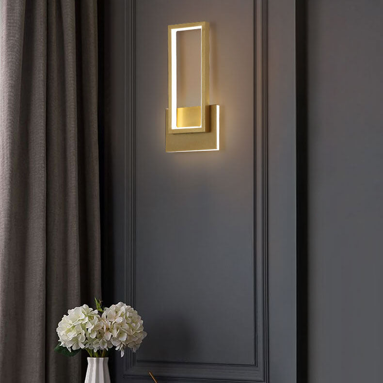 Moderne minimalistische LED-wandlamp in gouden rechthoekige vorm