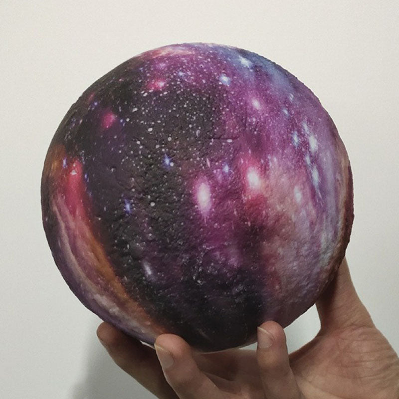 Lámpara nocturna esférica Galaxy púrpura - Lámpara de mesa LED con base de madera para niños