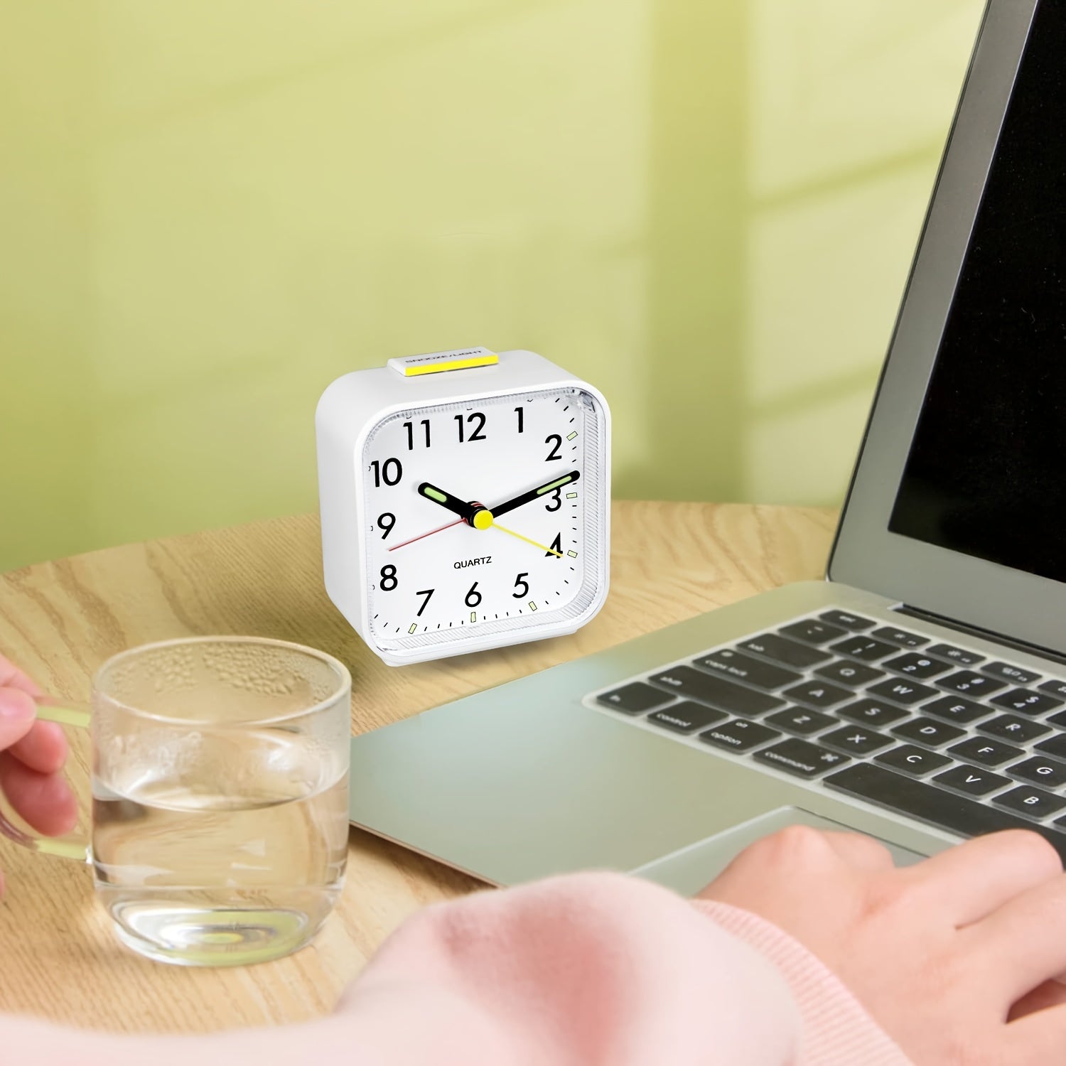 TimeRest - Despertador de Viagem Quadrado Clássico com Soneca e Ponteiros Luminosos