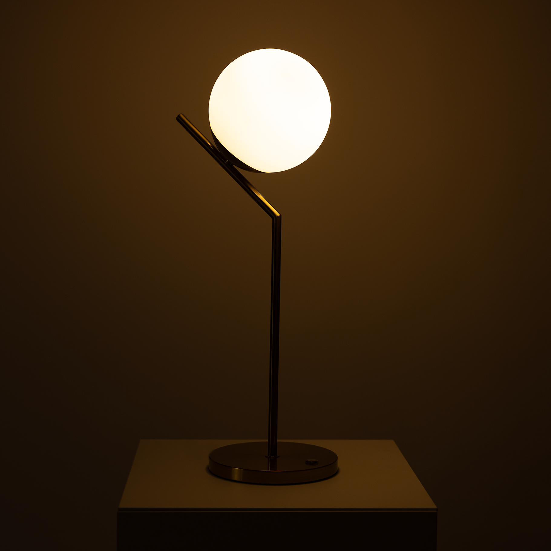 GlowTouch Lampada da Tavolo - Lampada LED Moderna ed Elegante