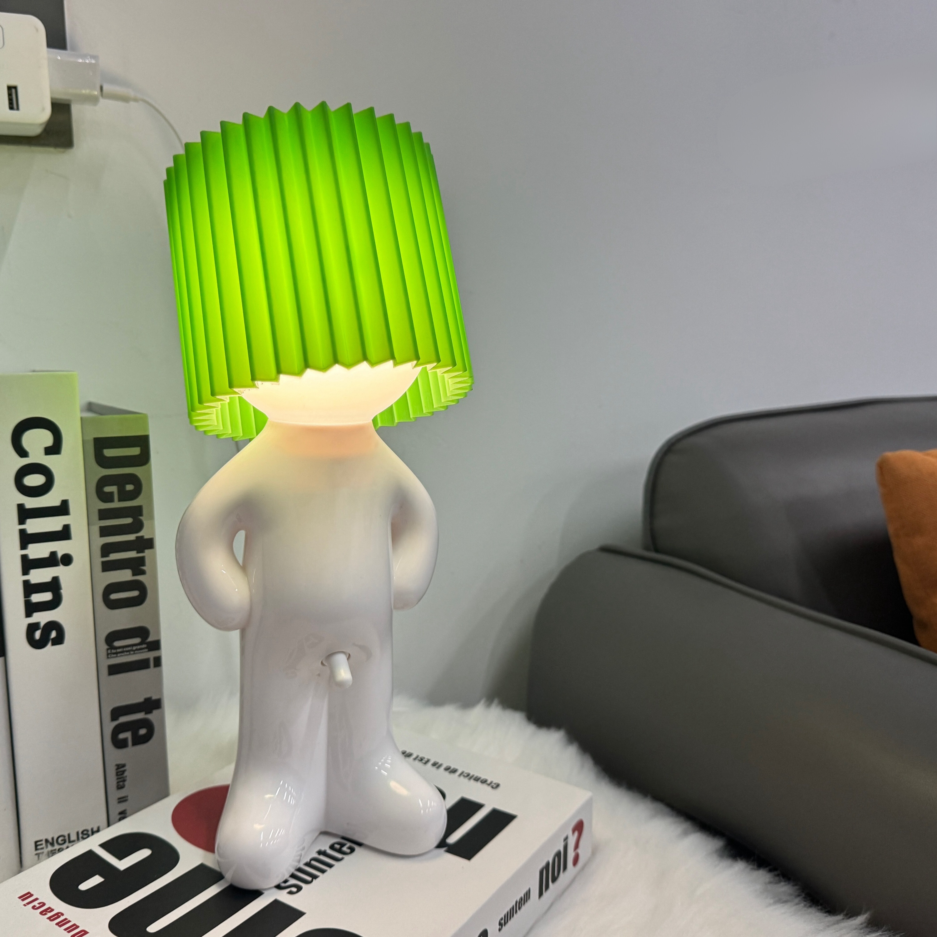 VerlegenLicht - USB Powered Geometric Table Lamp with Colorful Light