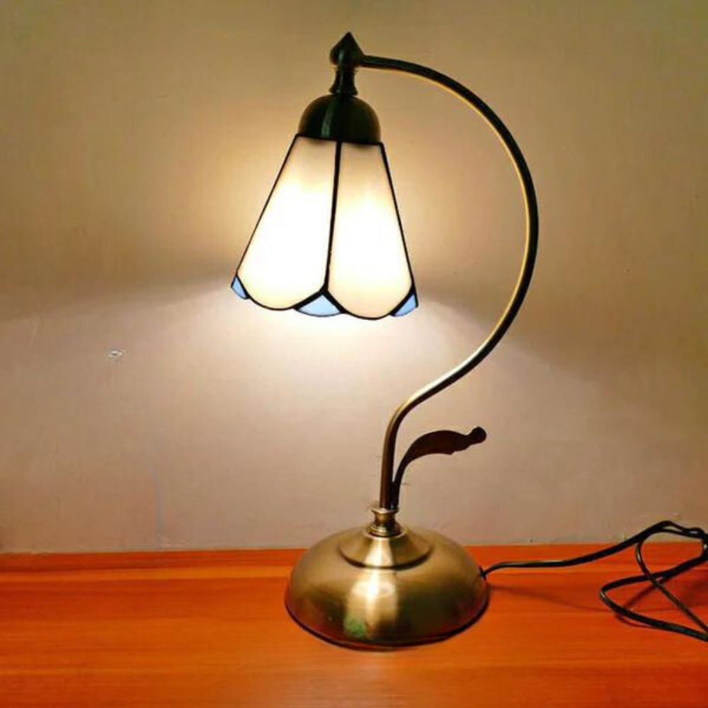 Tiffany Gooseneck Table Lamp - Metal Nightstand Lamp with Hand-Carved Glass Shade