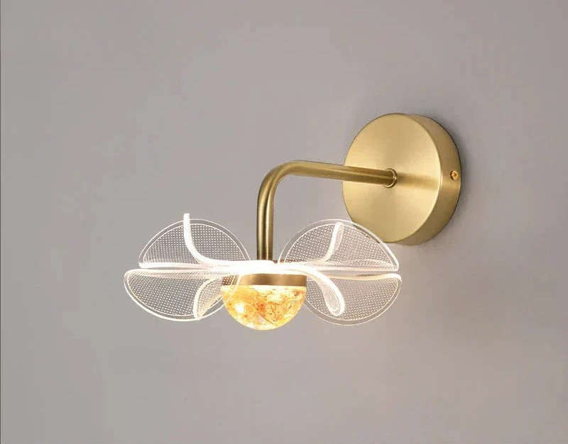BloomGlow - Modern Flower Wall Lamp with LED Lighting