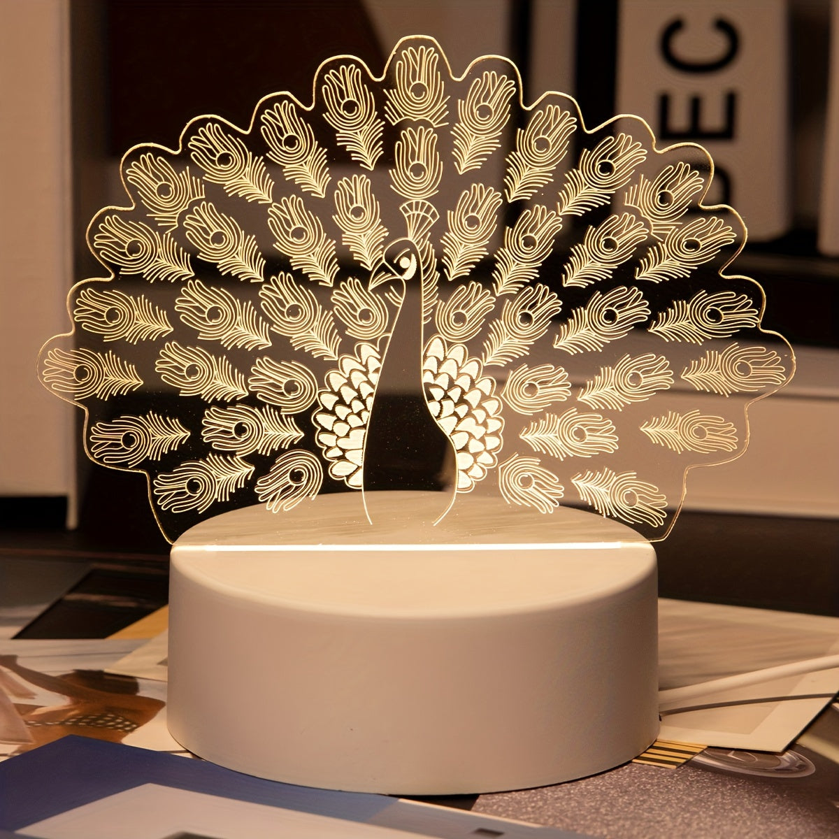 LumiPauw - Lampada da scrivania LED creativa alimentata via USB, moderna lampada notturna pavone