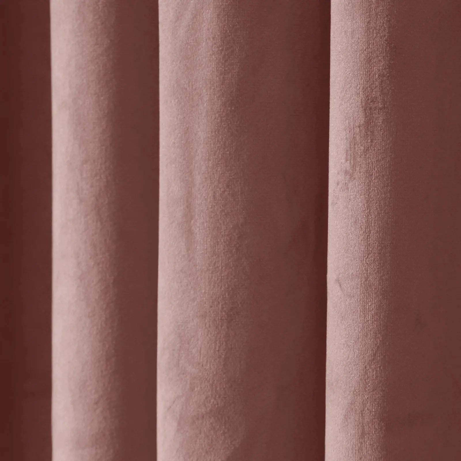 Folora- Cortina dê ao Seu Interior um Aspeto Luxuoso e Aconchegante