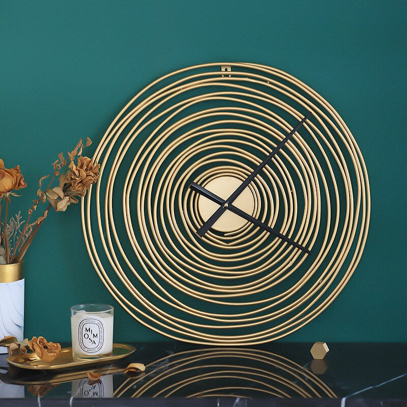 Eleganza Dorata - Orologio da Parete Elegante per la Tua Casa