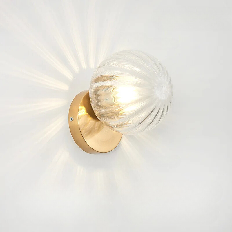 GoldLicht - Modern Golden Wall Lamp with Glass Globe