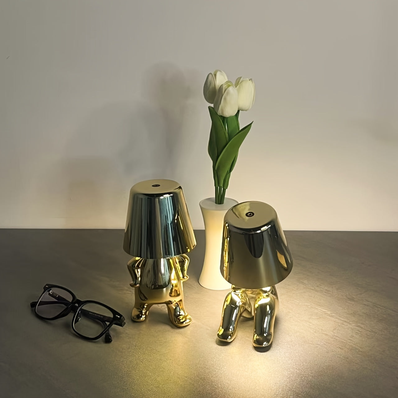 LuminAura - LED Table Lamp with Rechargeable Battery and Dimmable Color Temperatures