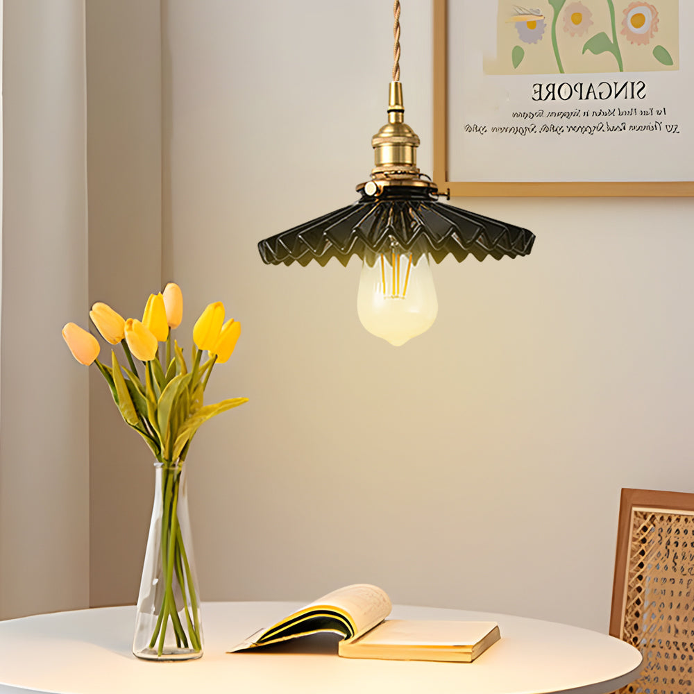 PleatCeramic - Vintage Pendant Lamp with Folded Design and Brass Base