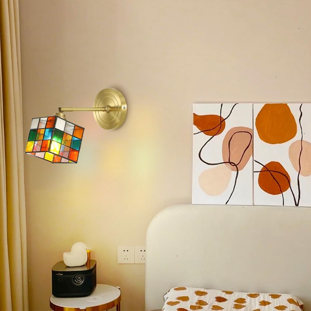 FlexiGlow - Modern Wall Lamp with Glass Cube Design – Adjustable and Space-Saving