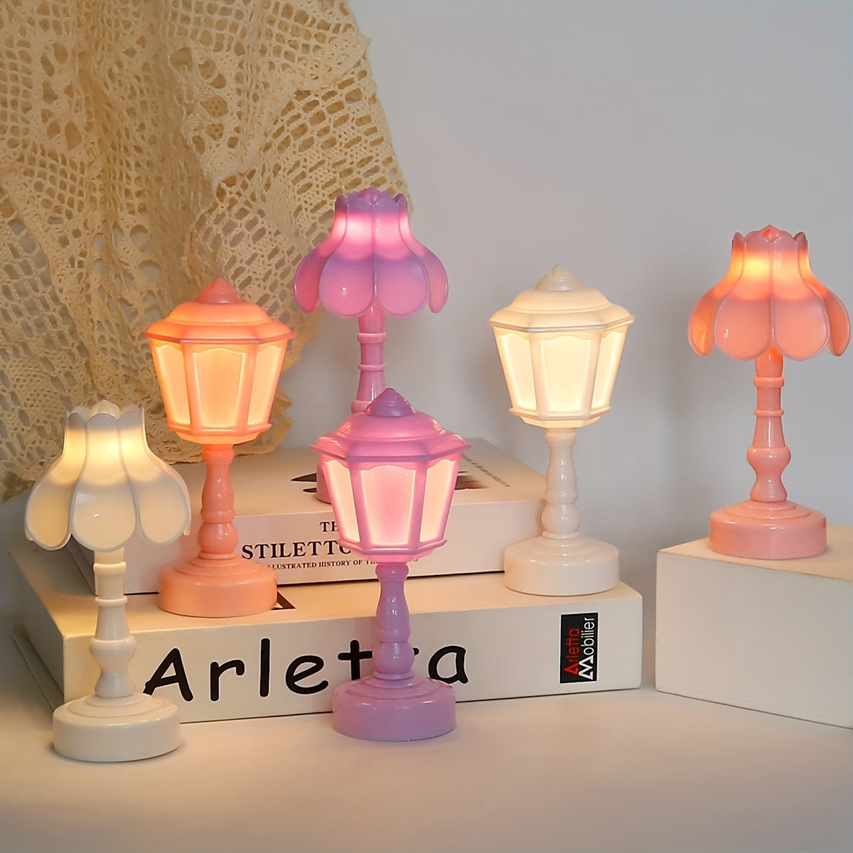 UmbrellaGlow - Charming Mini Table Lamp in Vintage Style