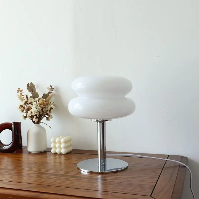 ItaliaModern - Elegante lampada da tavolo Bauhaus per un'abitazione contemporanea
