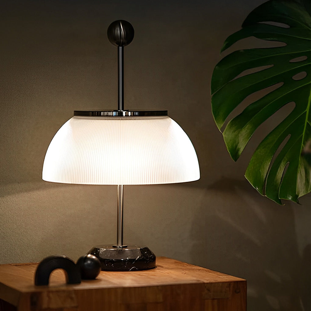 Lampada da tavolo H con paralume in vetro a ciotola Lampada decorativa italiana