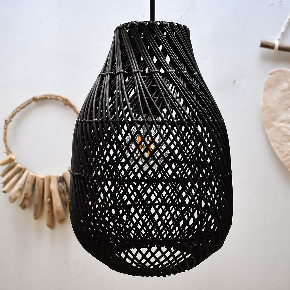 Lampada a sospensione intrecciata a mano in rattan nero stile fattoria classica