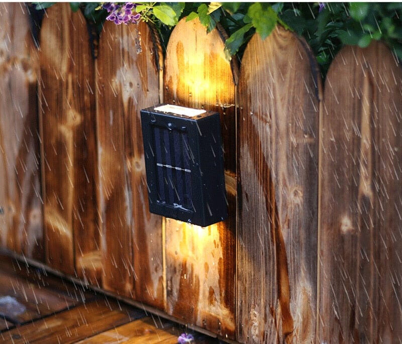 SolarLume - Lampada da parete solare resistente alle intemperie per esterni con illuminazione LED a basso consumo energetico