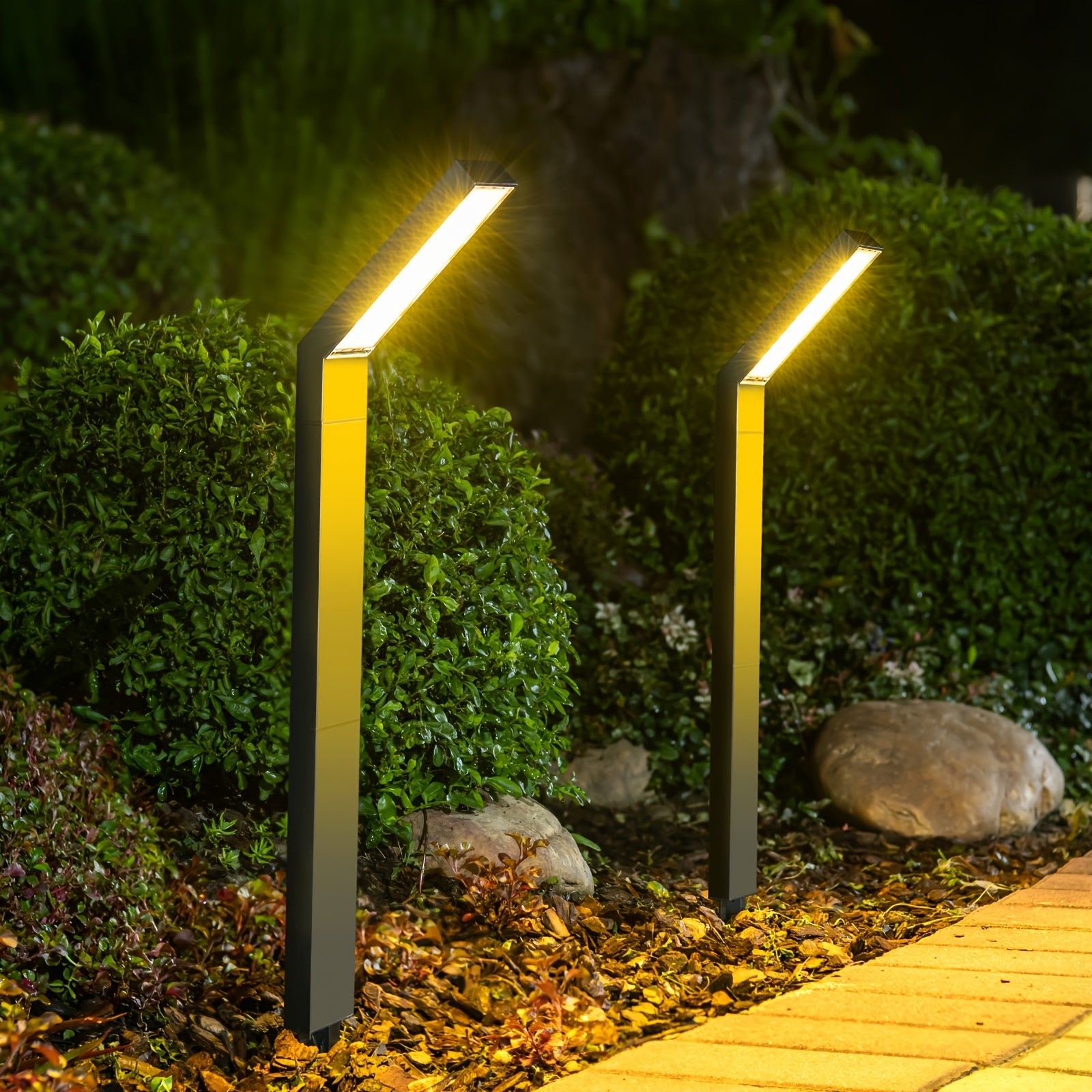 SolarPath - Lampada Solare da Percorso Impermeabile con Luce Regolabile