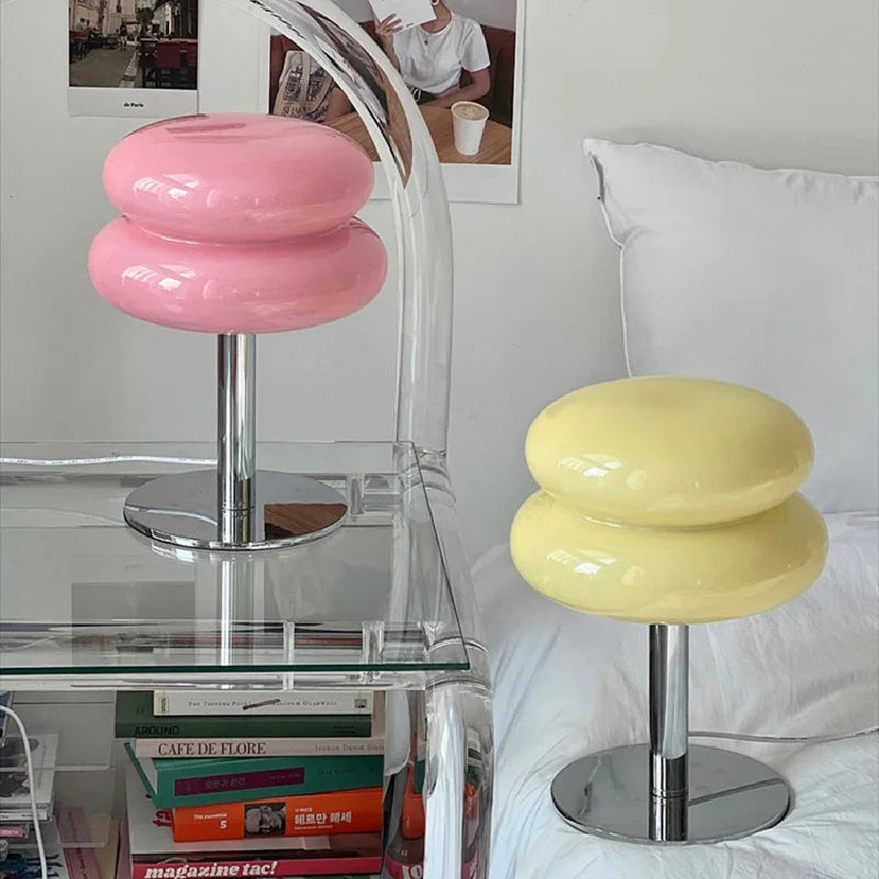 ItaliaModern - Elegante lampada da tavolo Bauhaus per un'abitazione contemporanea