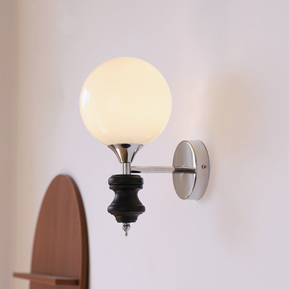 Lampada da parete vintage Bauhaus medievale francese
