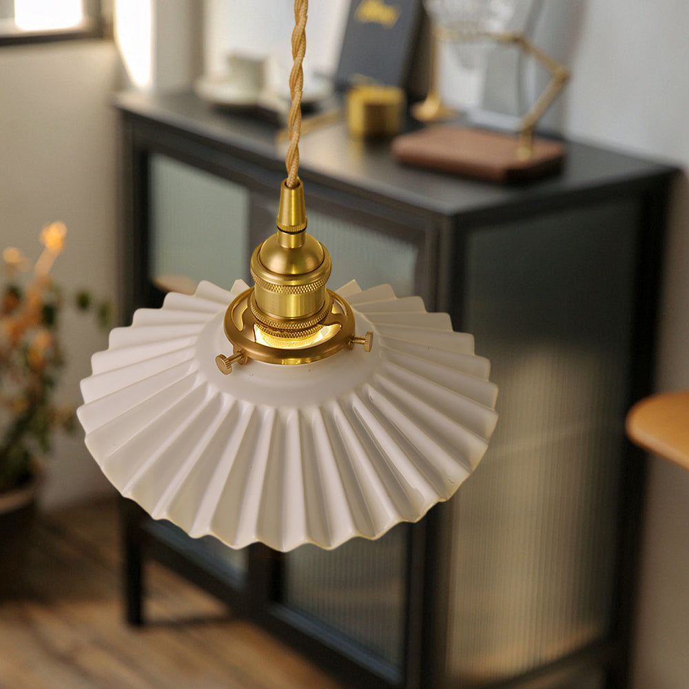 PleatCeramic - Vintage Pendant Lamp with Folded Design and Brass Base