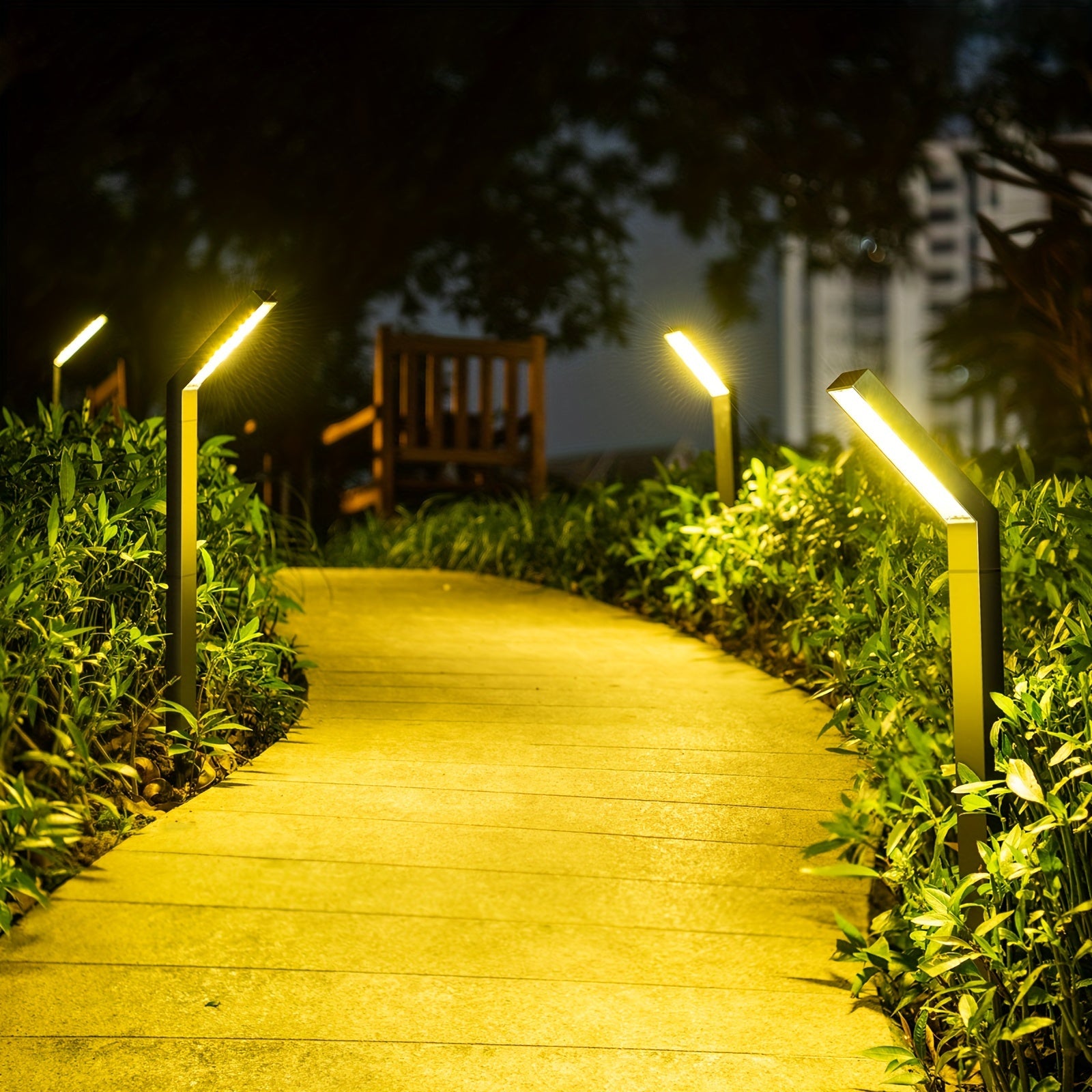 SolarPath - Lampada Solare da Percorso Impermeabile con Luce Regolabile
