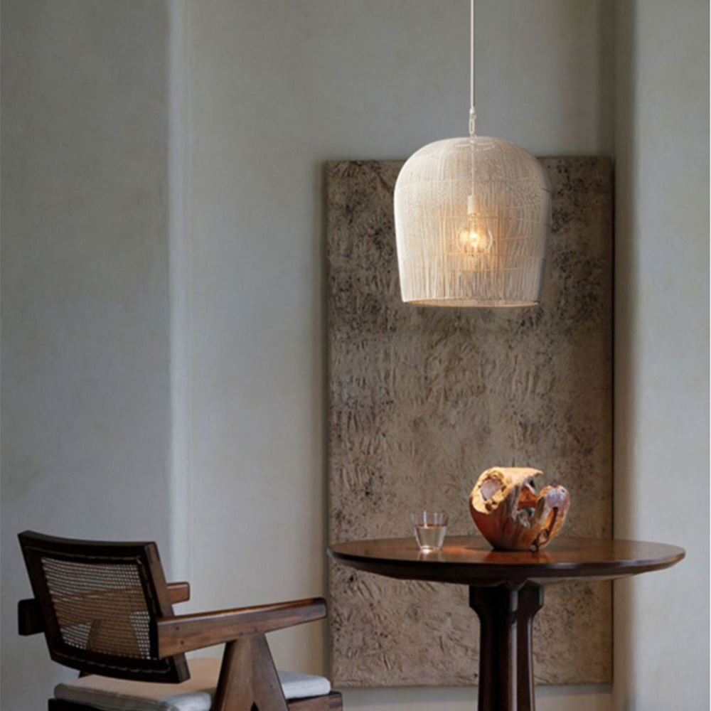 Lampada a sospensione in rattan classica e semplice