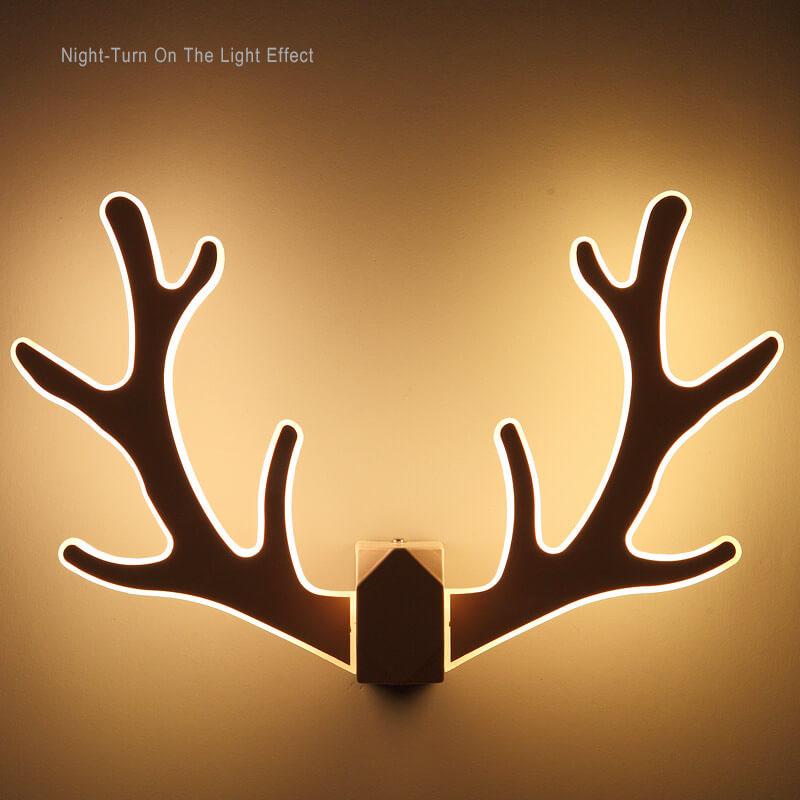 AntlerLux - Lampada da parete a forma di corna unica con illuminazione a LED