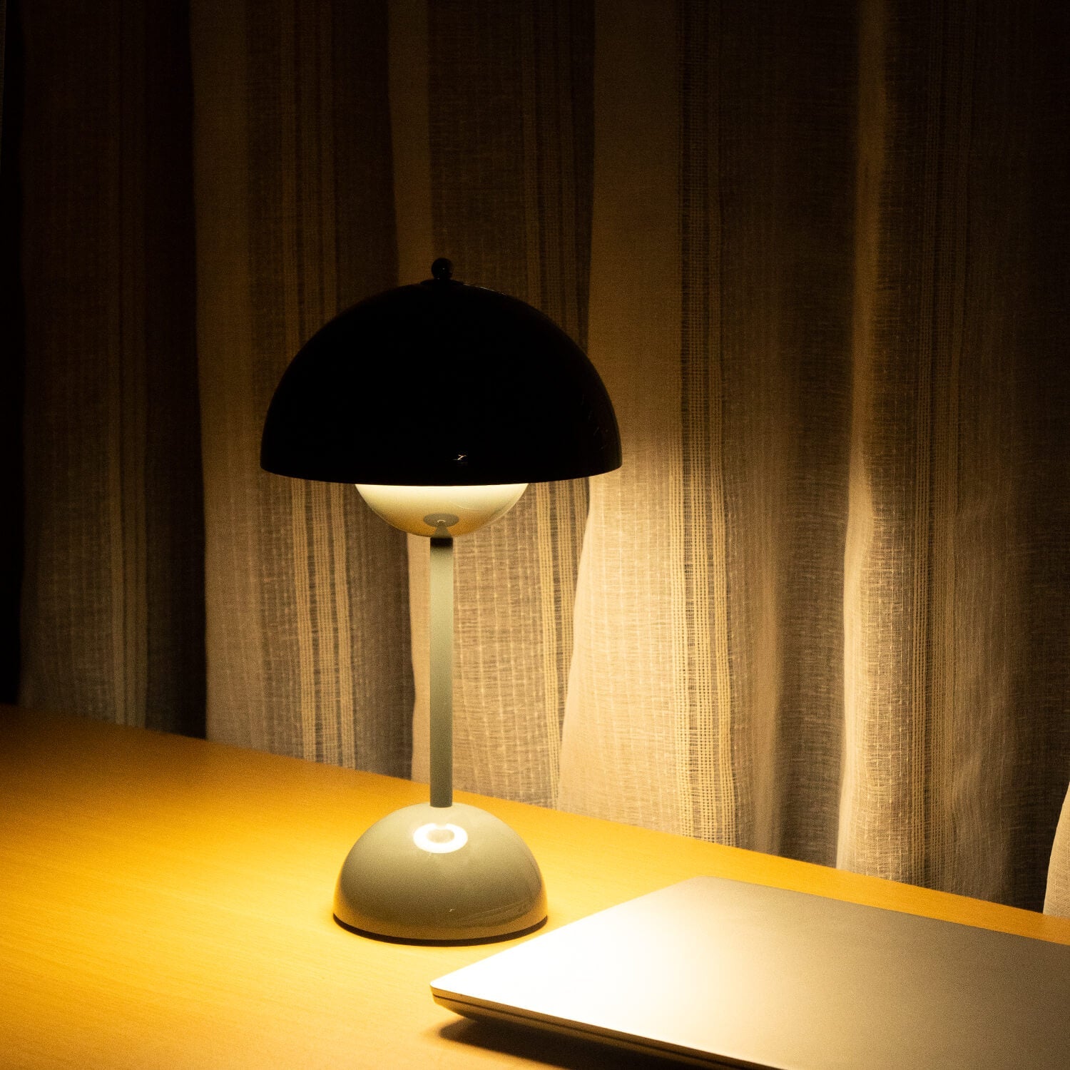 Brulee Modern Table Lamp Waterproof Wireless and Rechargeable