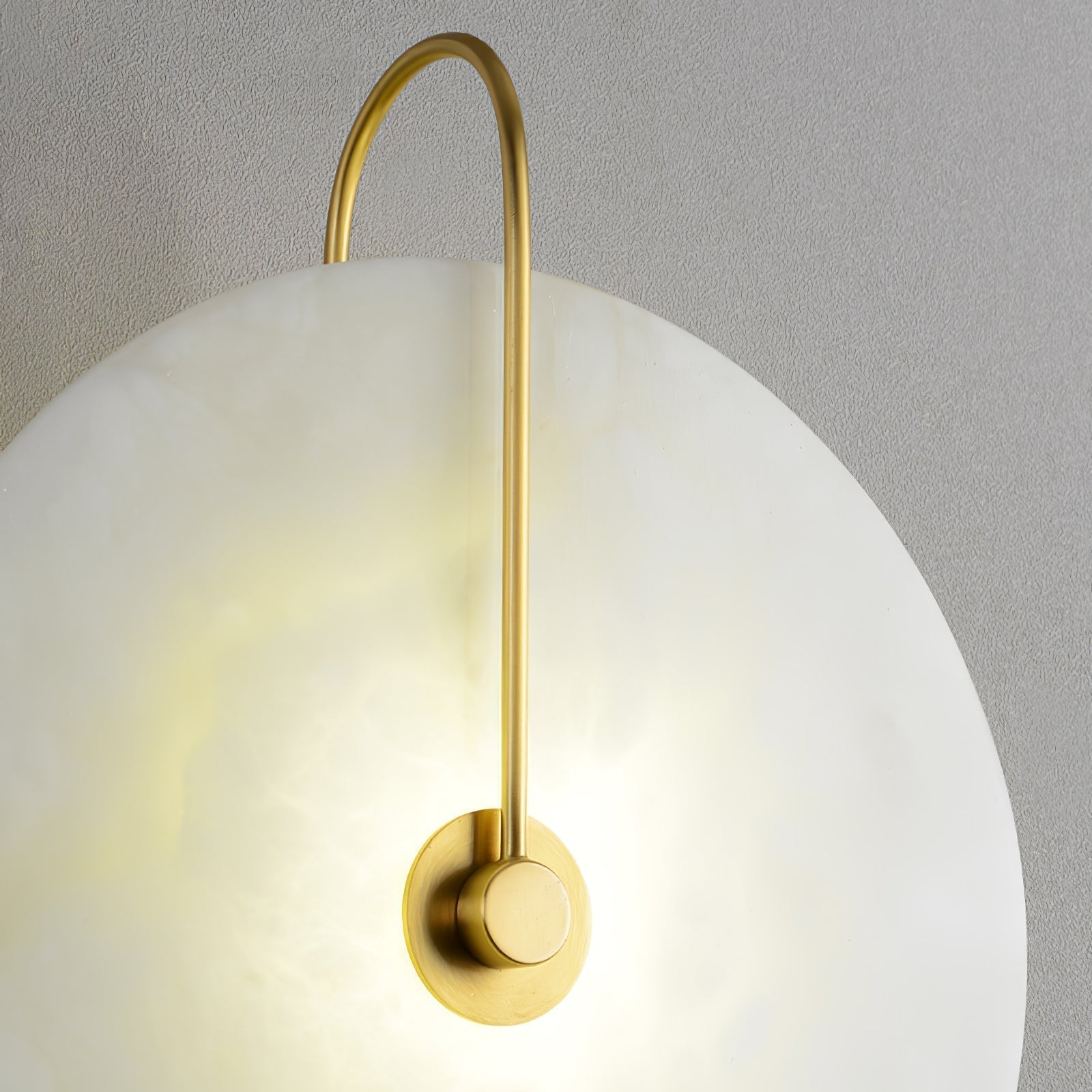 LuxeGlow - Modern LED Wall Lamp of Alabaster for Timeless Elegance
