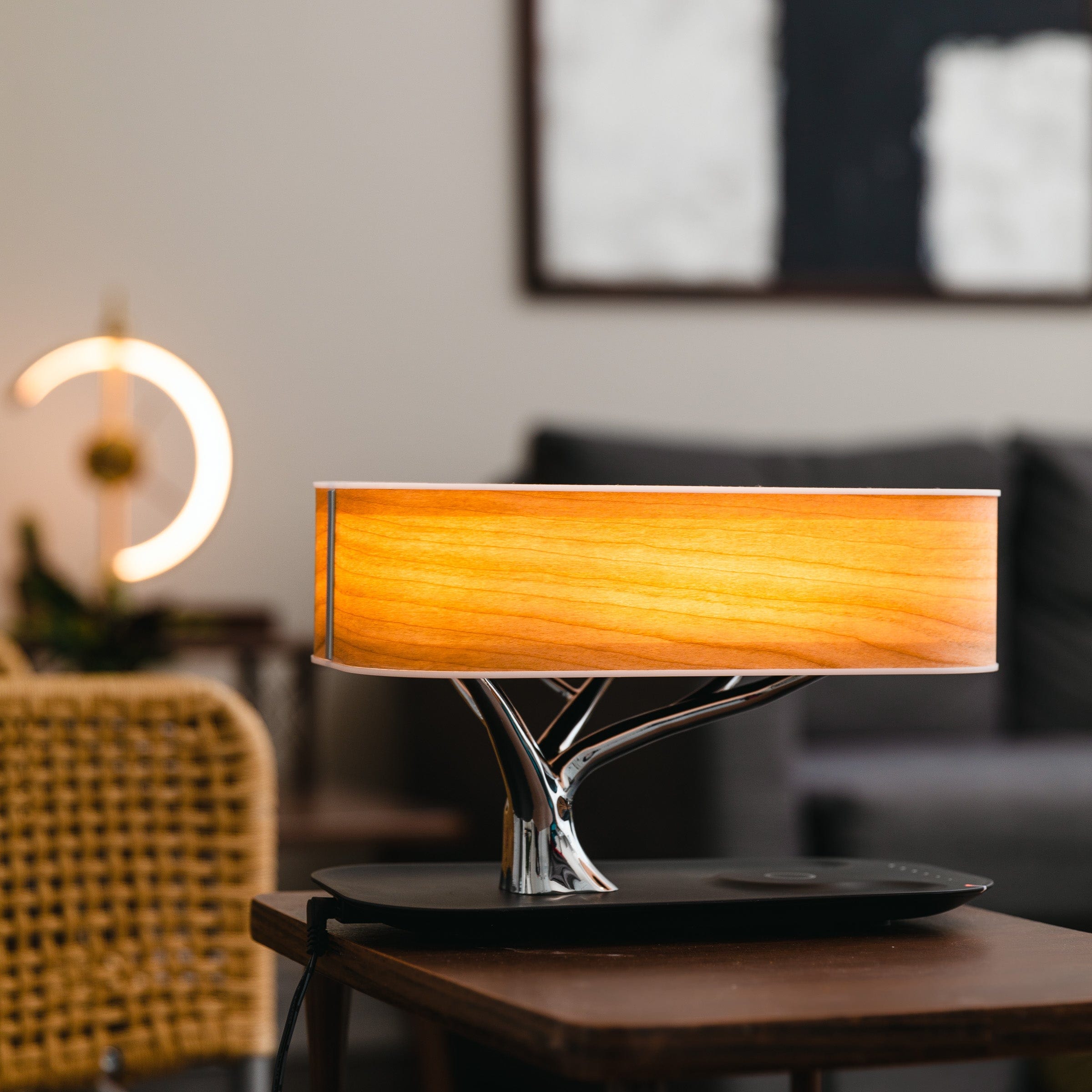 Lampada da tavolo Levensvreugde - Caricatore wireless e altoparlante Bluetooth