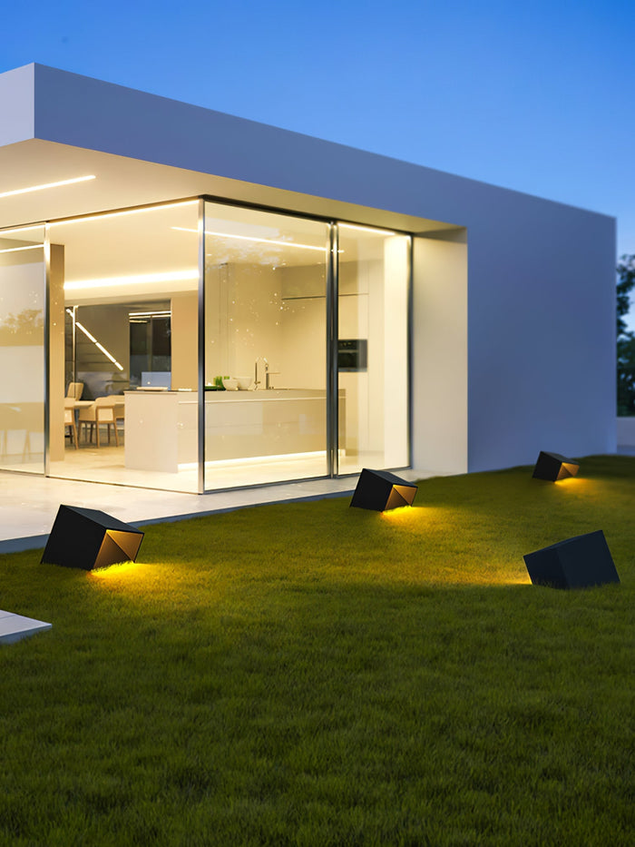SolarCube - Illuminazione Solare Moderna per il Giardino – Lampada da Esterno a LED a Forma di Cubo con Luce Calda Bianca