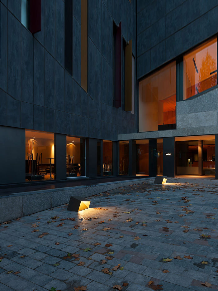SolarCube - Illuminazione Solare Moderna per il Giardino – Lampada da Esterno a LED a Forma di Cubo con Luce Calda Bianca