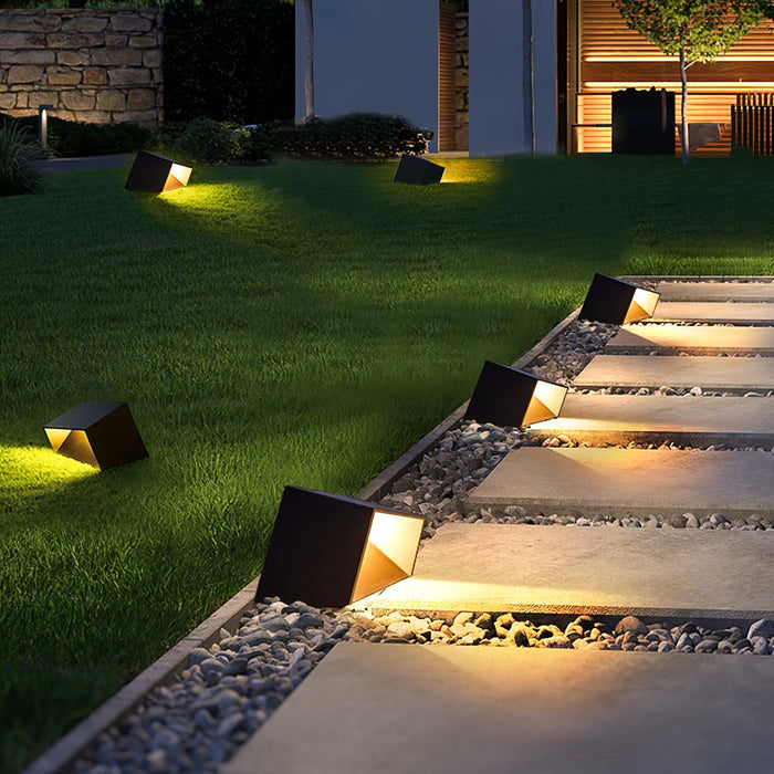 SolarCube - Illuminazione Solare Moderna per il Giardino – Lampada da Esterno a LED a Forma di Cubo con Luce Calda Bianca
