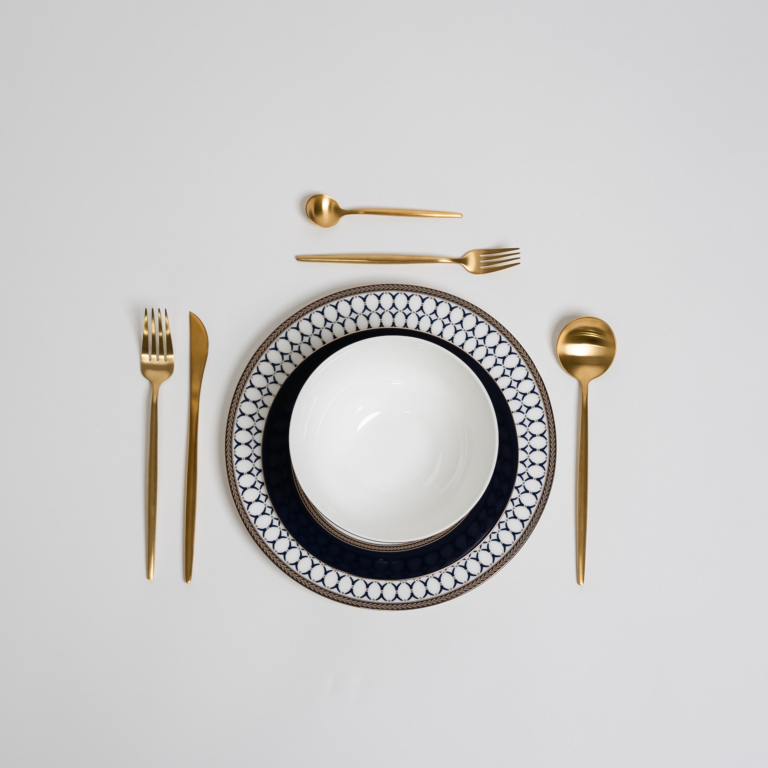 Conjunto de Pratos Azuis de Madeira Vertex