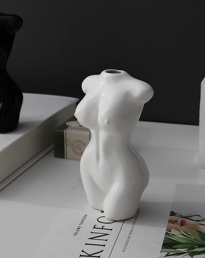Vaso per il corpo Venus in ceramica
