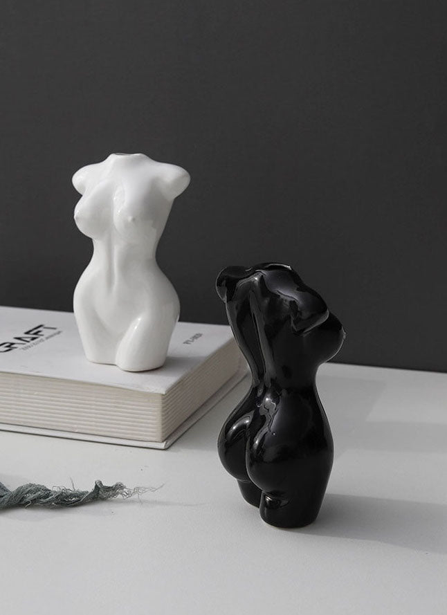 Vaso per il corpo Venus in ceramica