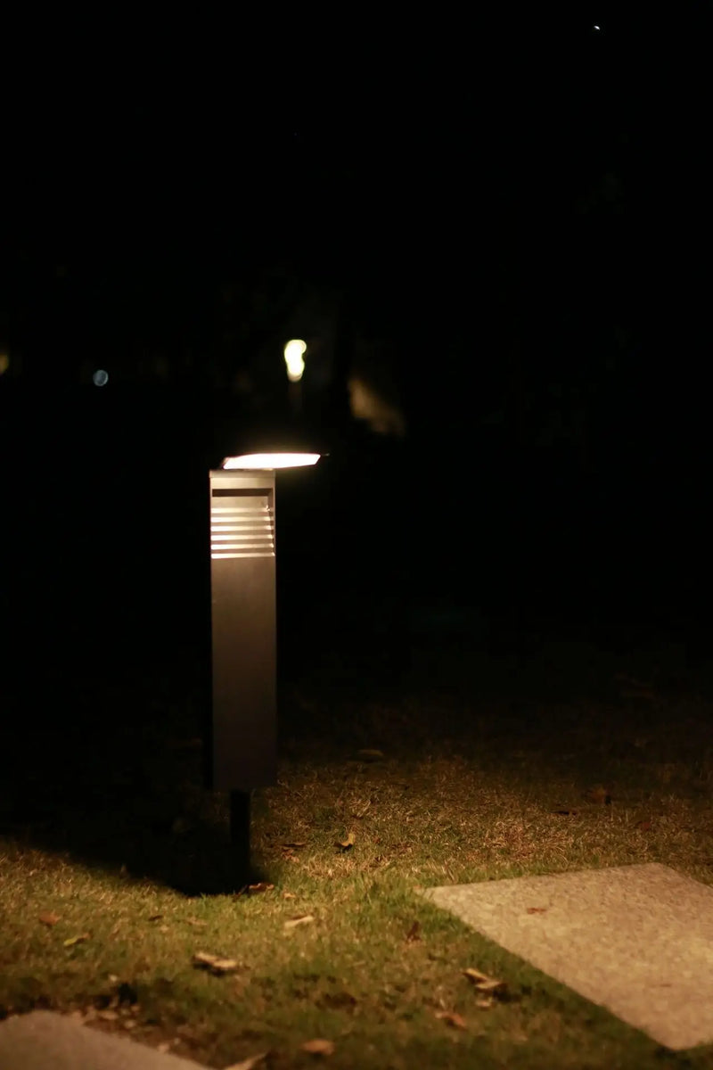 SolShine - Iluminação de Jardim Solar em Forma de L com Estanquidade IP66