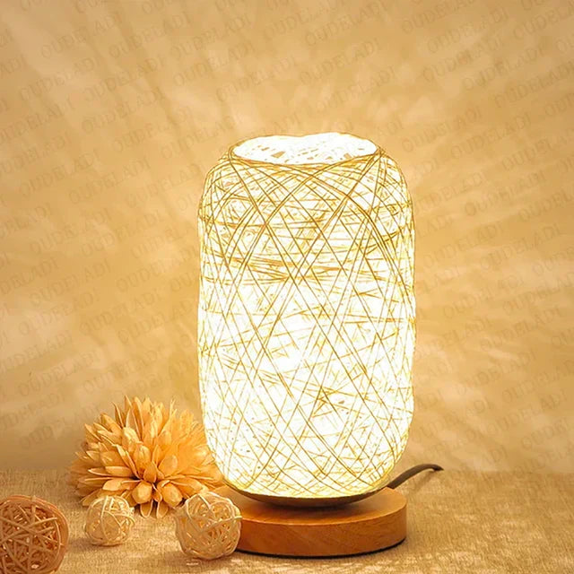 RusticGlow - Candeeiro de Mesa em Madeira com Design de Corda – Candeeiro Decorativo LED Feito à Mão