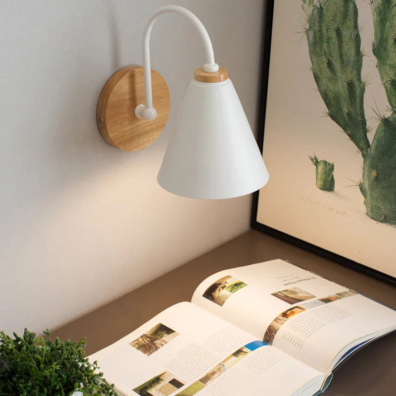 OakShine – Candeeiro de Parede em Madeira com Luz Quente