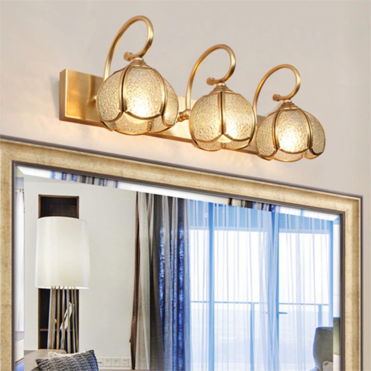 Lampada da parete da bagno classica a più teste
