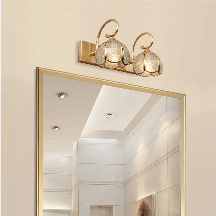 Lampada da parete da bagno classica a più teste