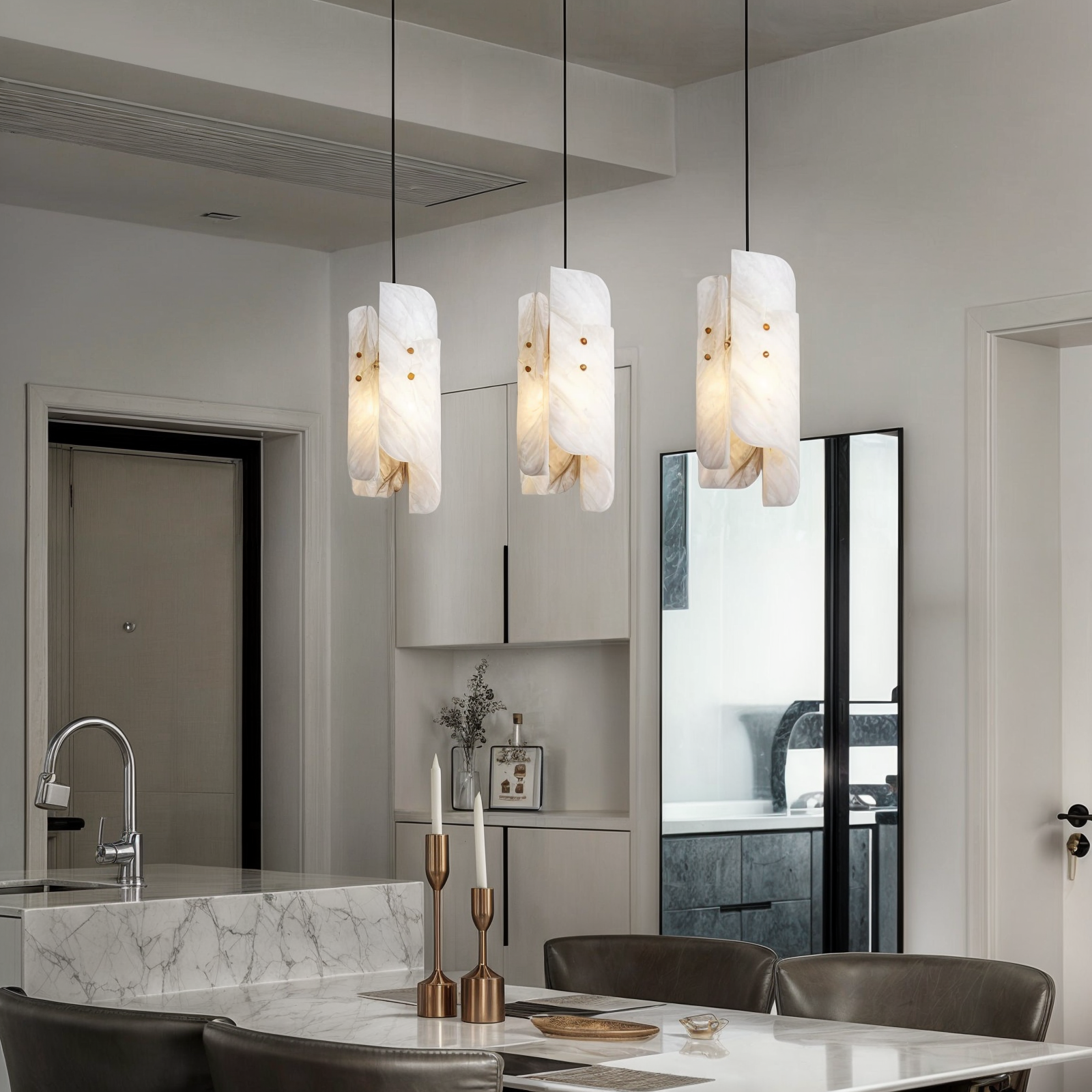 Lâmpada de Mármore Belly: Iluminação Luxuosa para um Interior Elegante