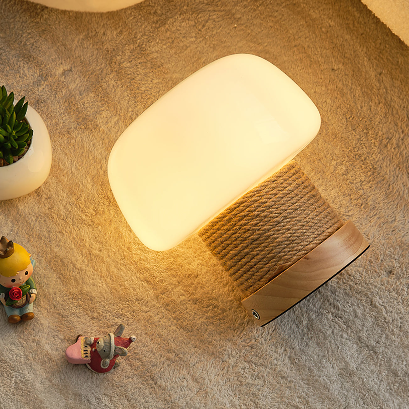 LumiWood - Modern Table Lamp with Wooden Base
