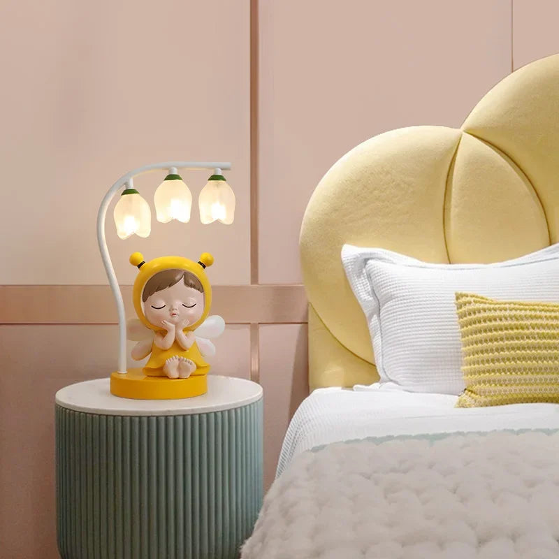 BlossomGlow – Shady Children's Room Table Lamp with LED and Flower Design