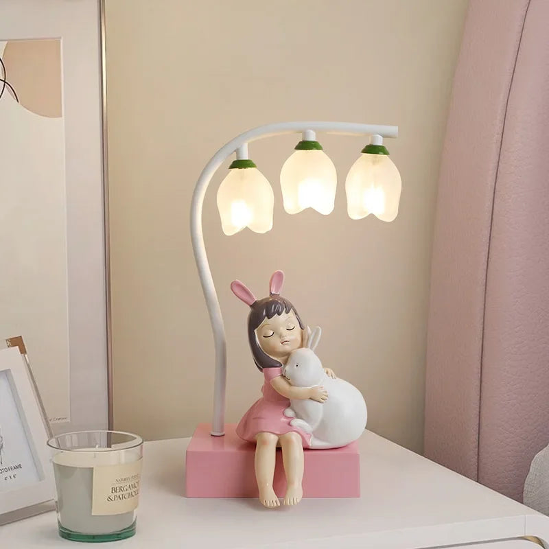 BlossomGlow – Shady Children's Room Table Lamp with LED and Flower Design