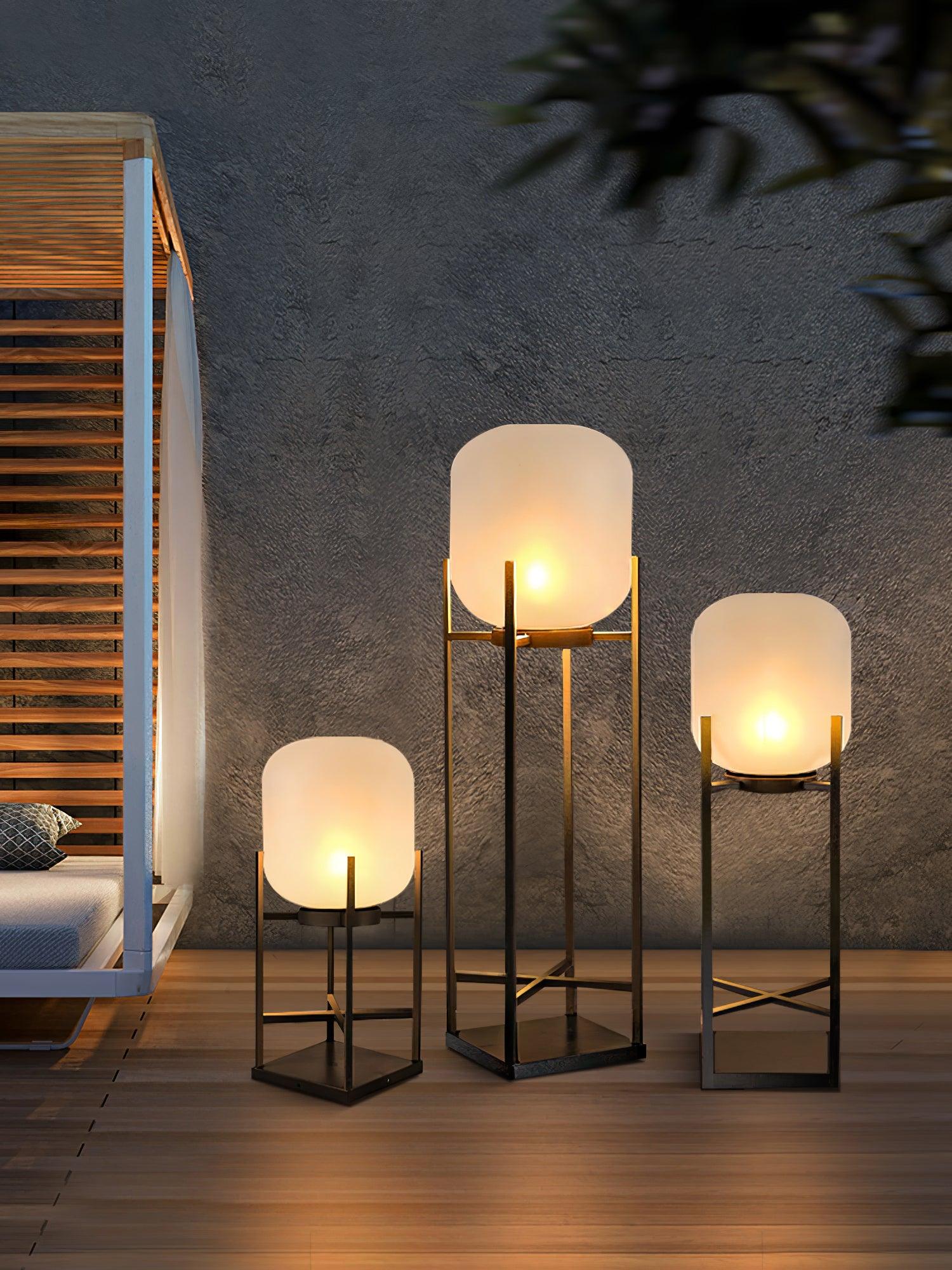LumeStand - Lampada da Terra Solare a LED per Giardino e Terrazza